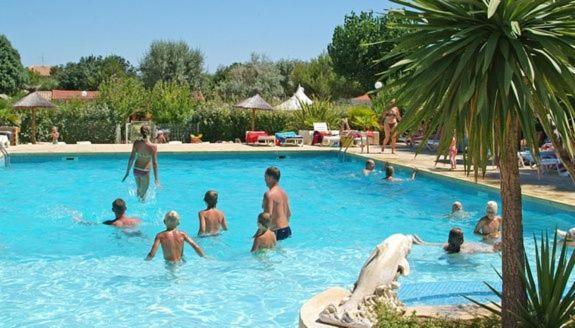 ホテル Camping Beau Rivage メーズ エクステリア 写真